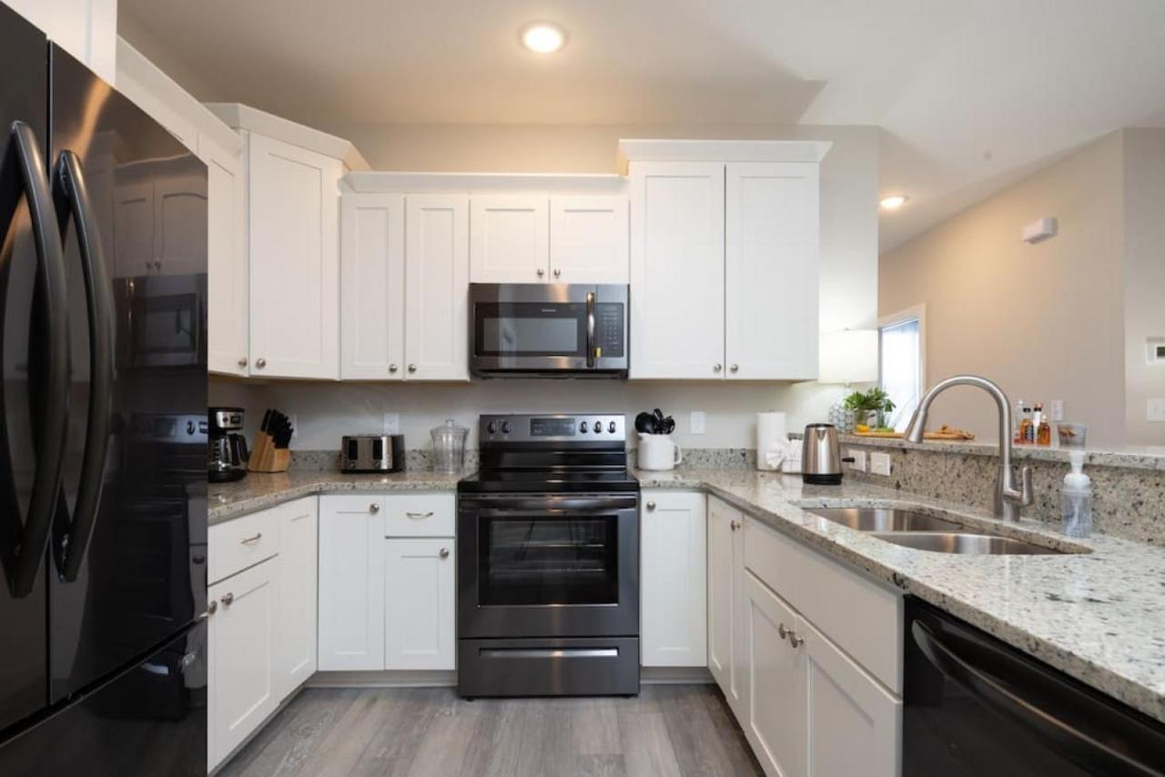 Lovely 4Br King Beds Steps To Beach And Pier G Myrtle Beach Buitenkant foto